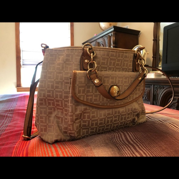 Tommy Hilfiger classic zipper tote - Picture 4 of 4